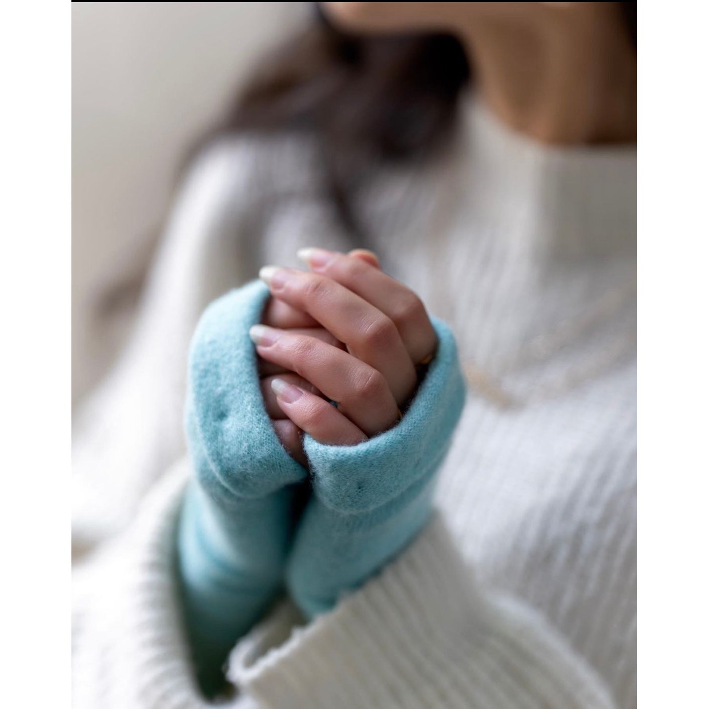 Cashmere Fingerless Gloves – The Cosy Bear